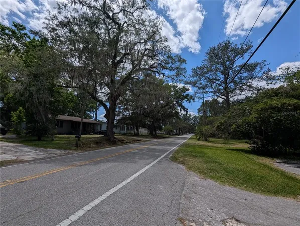 $925 | 614 West Fort Dade Avenue, Brooksville, FL 34601