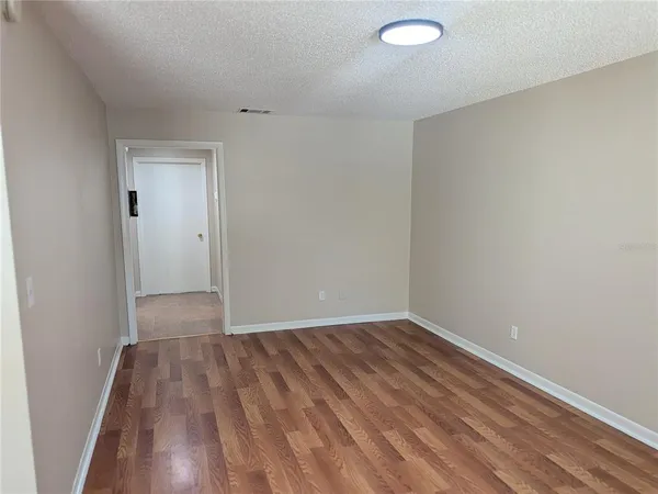 $925 | 614 West Fort Dade Avenue, Brooksville, FL 34601