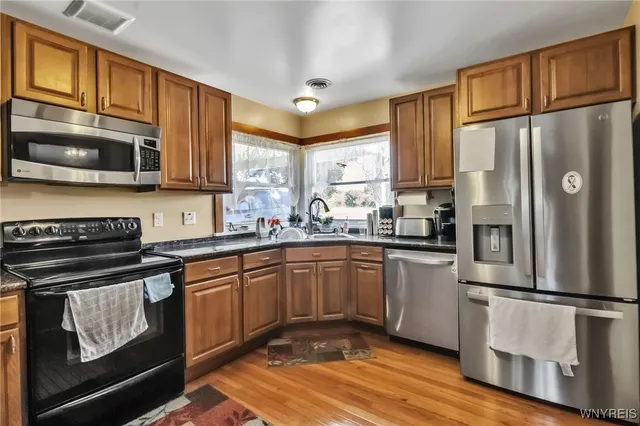 $475,000 | 6293 East Lake Road, Newfane, NY 14028