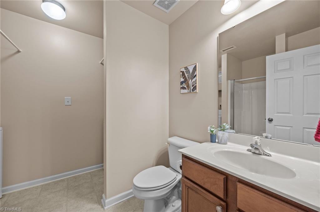2001 Summerhouse Road Cary, NC 27519 - Photo 17 of 44 Gallery Image 17