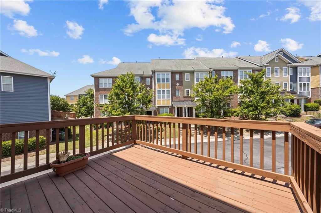 2001 Summerhouse Road Cary, NC 27519 - Photo 20 of 44 Gallery Image 20