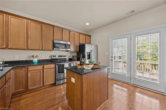 $350,000 | 2001 Summerhouse Road, Cary, NC 27519