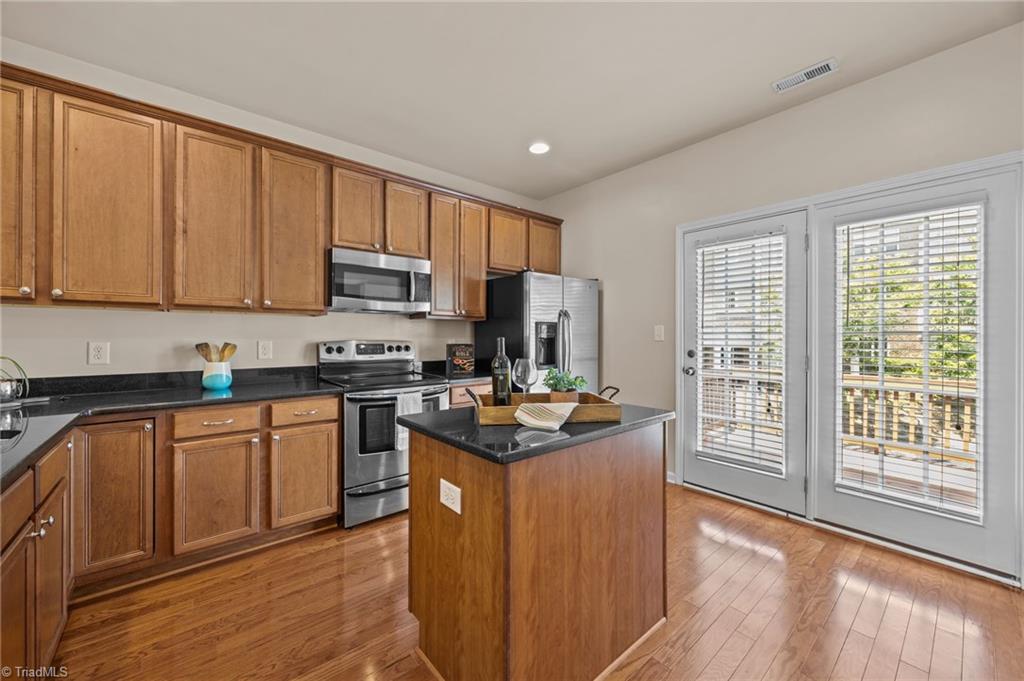 2001 Summerhouse Road Cary, NC 27519 - Photo 22 of 44 Gallery Image 22