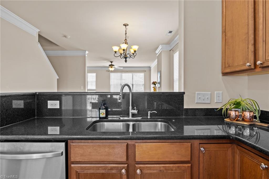 2001 Summerhouse Road Cary, NC 27519 - Photo 23 of 44 Gallery Image 23