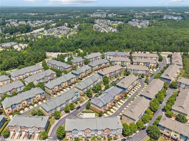 $350,000 | 2001 Summerhouse Road, Cary, NC 27519