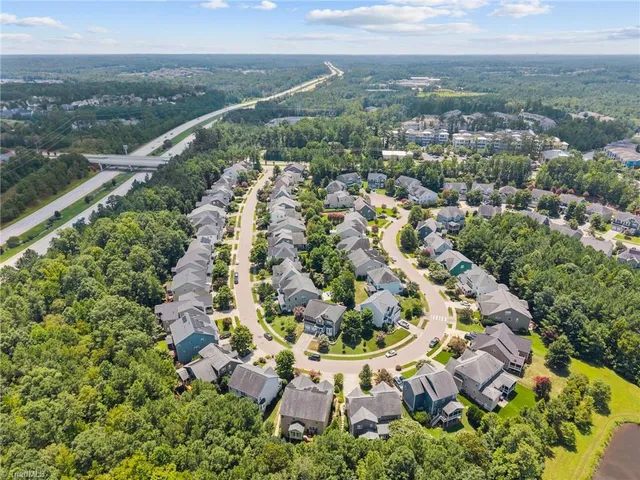 $350,000 | 2001 Summerhouse Road, Cary, NC 27519