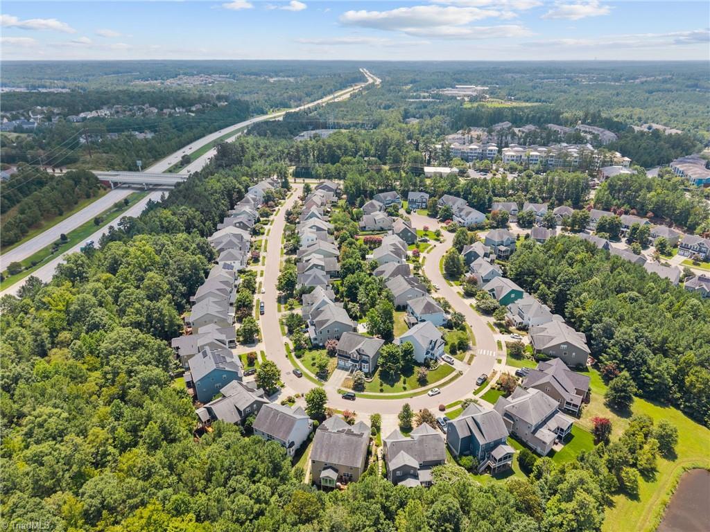 2001 Summerhouse Road Cary, NC 27519 - Photo 10 of 44 Gallery Image 10