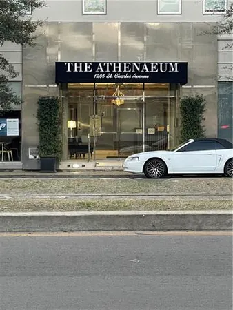 $1,800 | 1205 St Charles Avenue, Unit 814, New Orleans, LA 70130