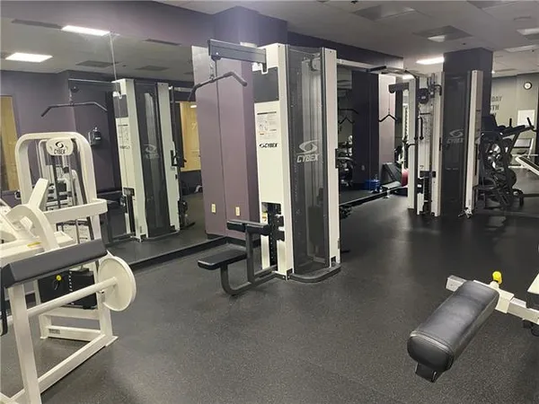 $1,800 | 1205 St Charles Avenue, Unit 814, New Orleans, LA 70130