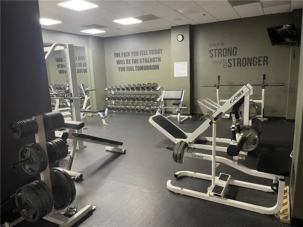 $1,800 | 1205 St Charles Avenue, Unit 814, New Orleans, LA 70130