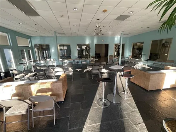 $1,800 | 1205 St Charles Avenue, Unit 814, New Orleans, LA 70130