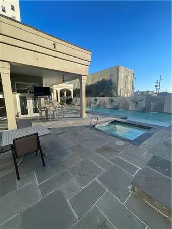 $1,800 | 1205 St Charles Avenue, Unit 814, New Orleans, LA 70130