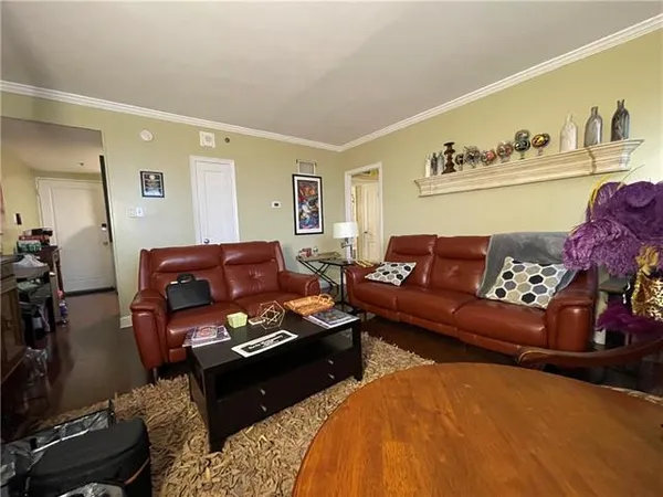 $1,800 | 1205 St Charles Avenue, Unit 814, New Orleans, LA 70130