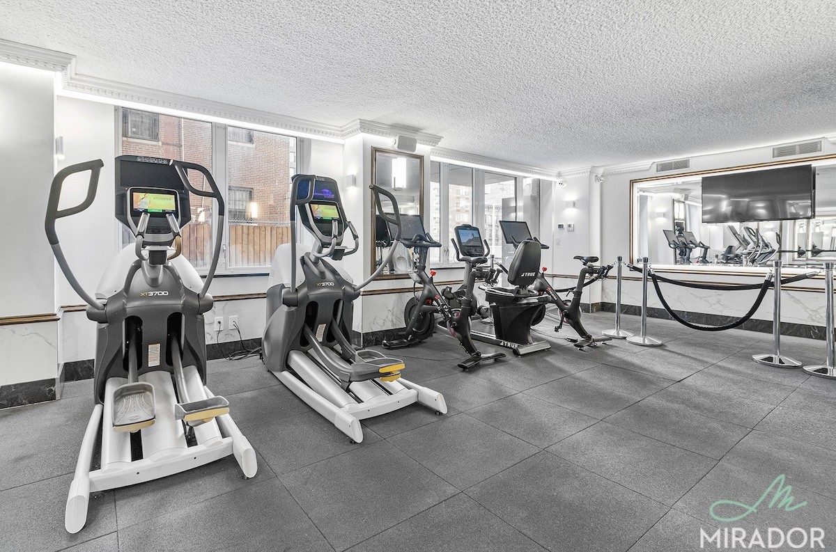 330 East 39th Street, Unit 28R Manhattan, NY 10016 - Photo 10 of 13 Photo 10