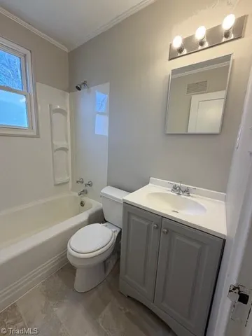 $995 | 1827 Villa Drive, Greensboro, NC 27403