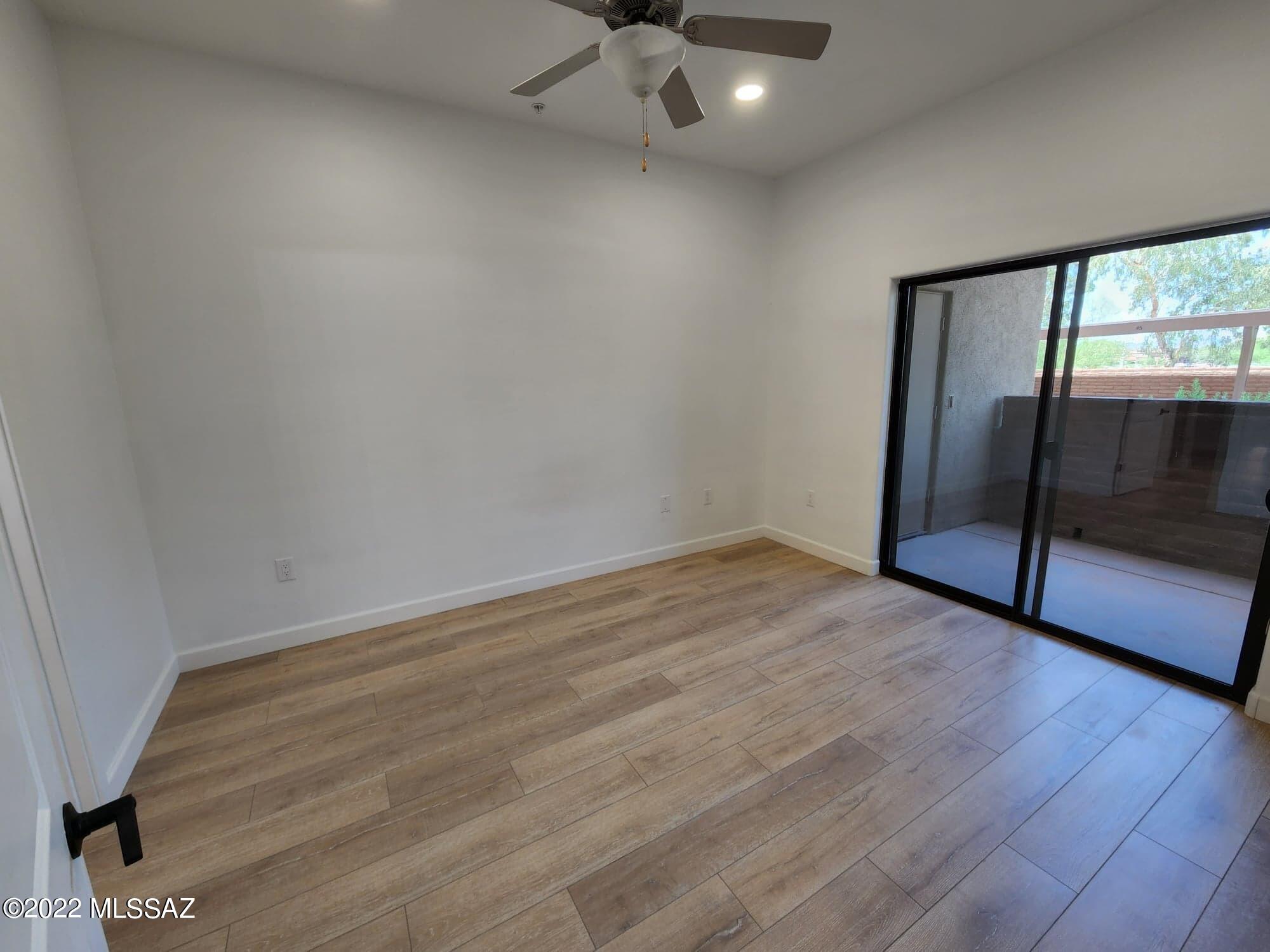 2016 East River Road, Unit 105 Tucson, AZ 85718 - Photo 6 of 14 Gallery Image 6