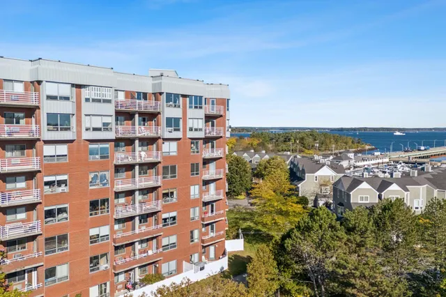 $325,000 | 148 Breakwater Drive, Unit 513, South Portland, ME 04106