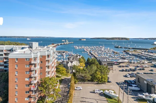 $325,000 | 148 Breakwater Drive, Unit 513, South Portland, ME 04106