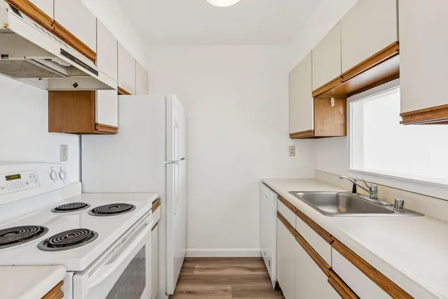 $325,000 | 148 Breakwater Drive, Unit 513, South Portland, ME 04106