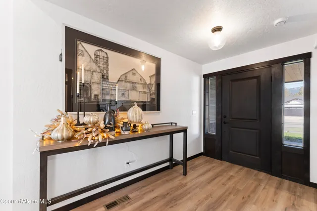 $539,900 | Lt 4-blk2 East Lt 4-blk2 E Valley Street, Oldtown, ID 83822