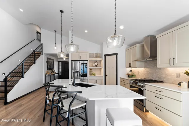 $539,900 | Lt 4-blk2 East Lt 4-blk2 E Valley Street, Oldtown, ID 83822