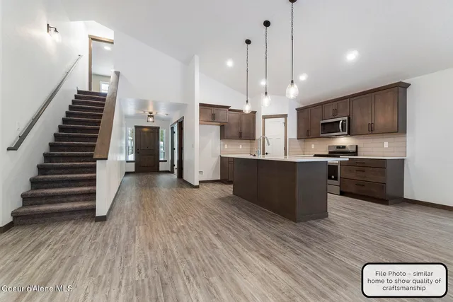 $539,900 | Lt 4-blk2 East Lt 4-blk2 E Valley Street, Oldtown, ID 83822