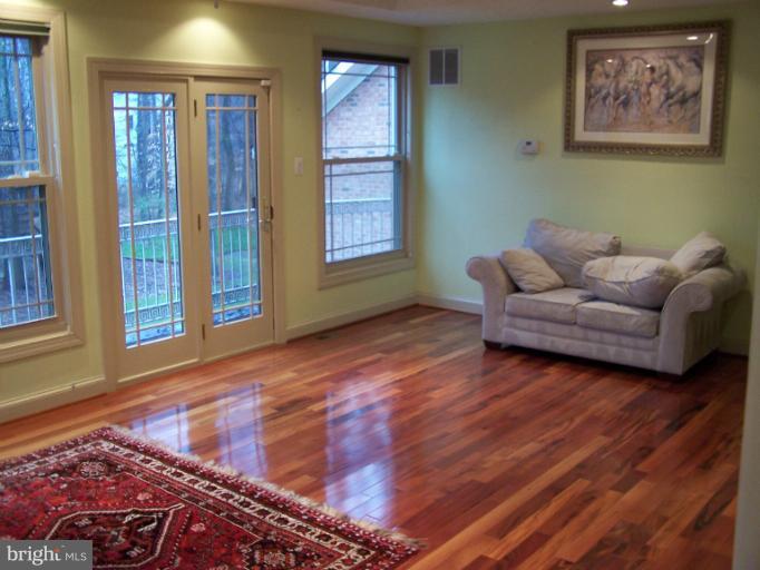 2534 Babcock Road Vienna, VA 22181 - Photo 25 of 30 Interior (General)