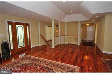 2534 Babcock Road Vienna, VA 22181 - Photo 28 of 30 Living Room