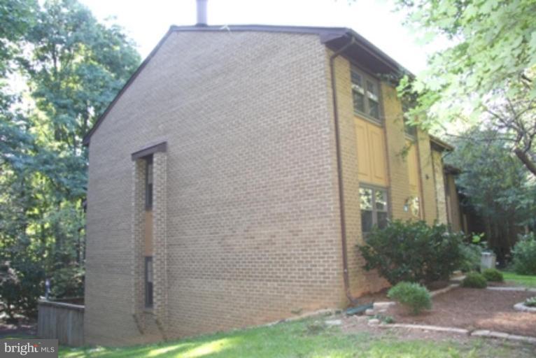 2058 Headlands Circle Reston, VA 20191 - Photo 14 of 14 Exterior #2