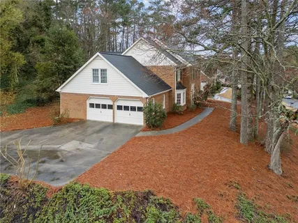 $669,000 | 4150 Woodlark Court, Roswell, GA 30075