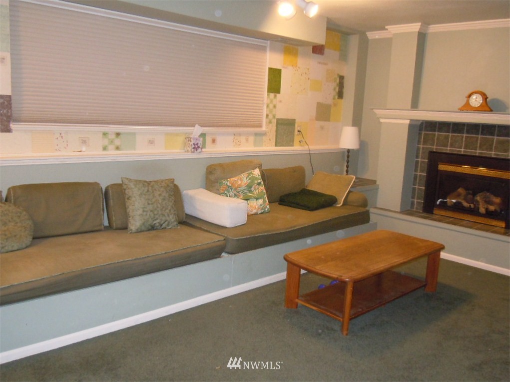 19225 1st Avenue Southeast Bothell, WA 98012 - Photo 13 of 15 Gallery Image 13