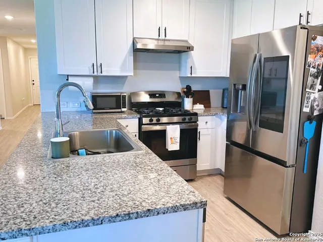 $1,780 | 10131 Helios Heights, Converse, TX 78109