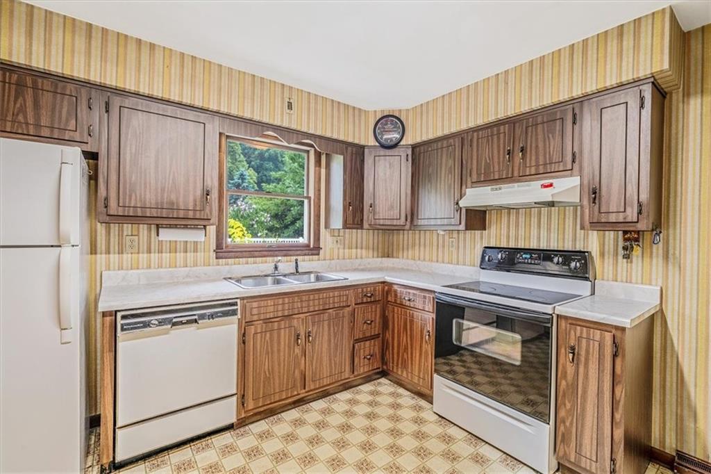 1624 Highway 981 Ruffs Dale, PA 15679 - Photo 6 of 42 Gallery Image 6