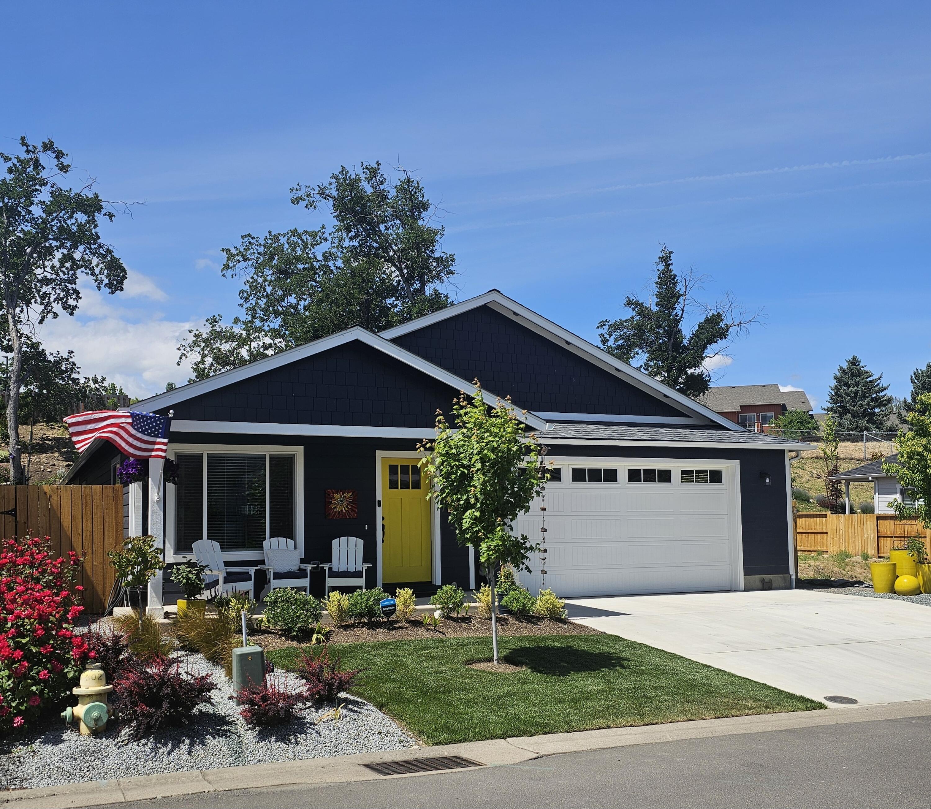 251 Christopher Way Talent, OR 97540 - Photo 1 of 30 251 Christopher Way - Main