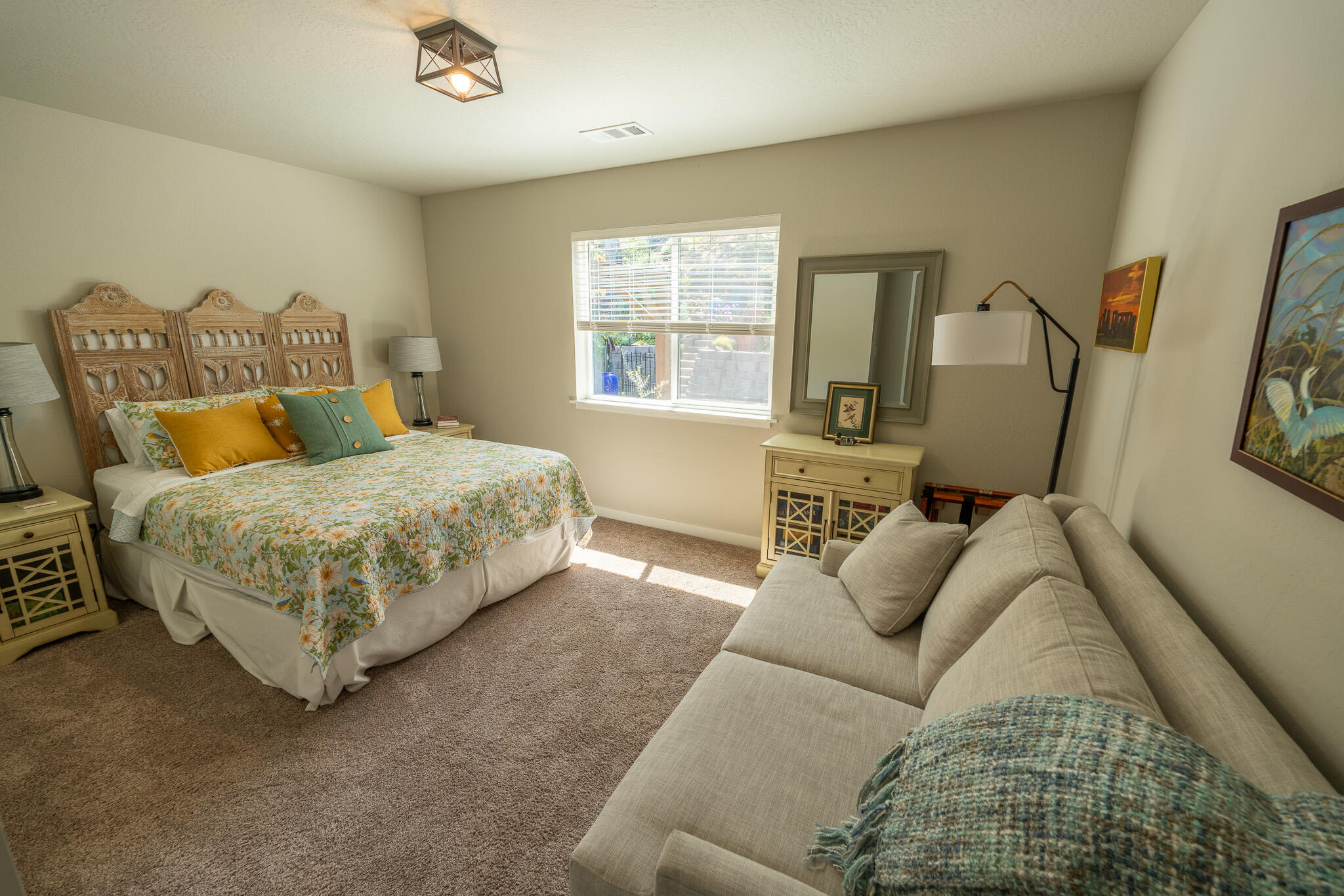 251 Christopher Way Talent, OR 97540 - Photo 17 of 30 251 Christopher Way - Guest Room 1