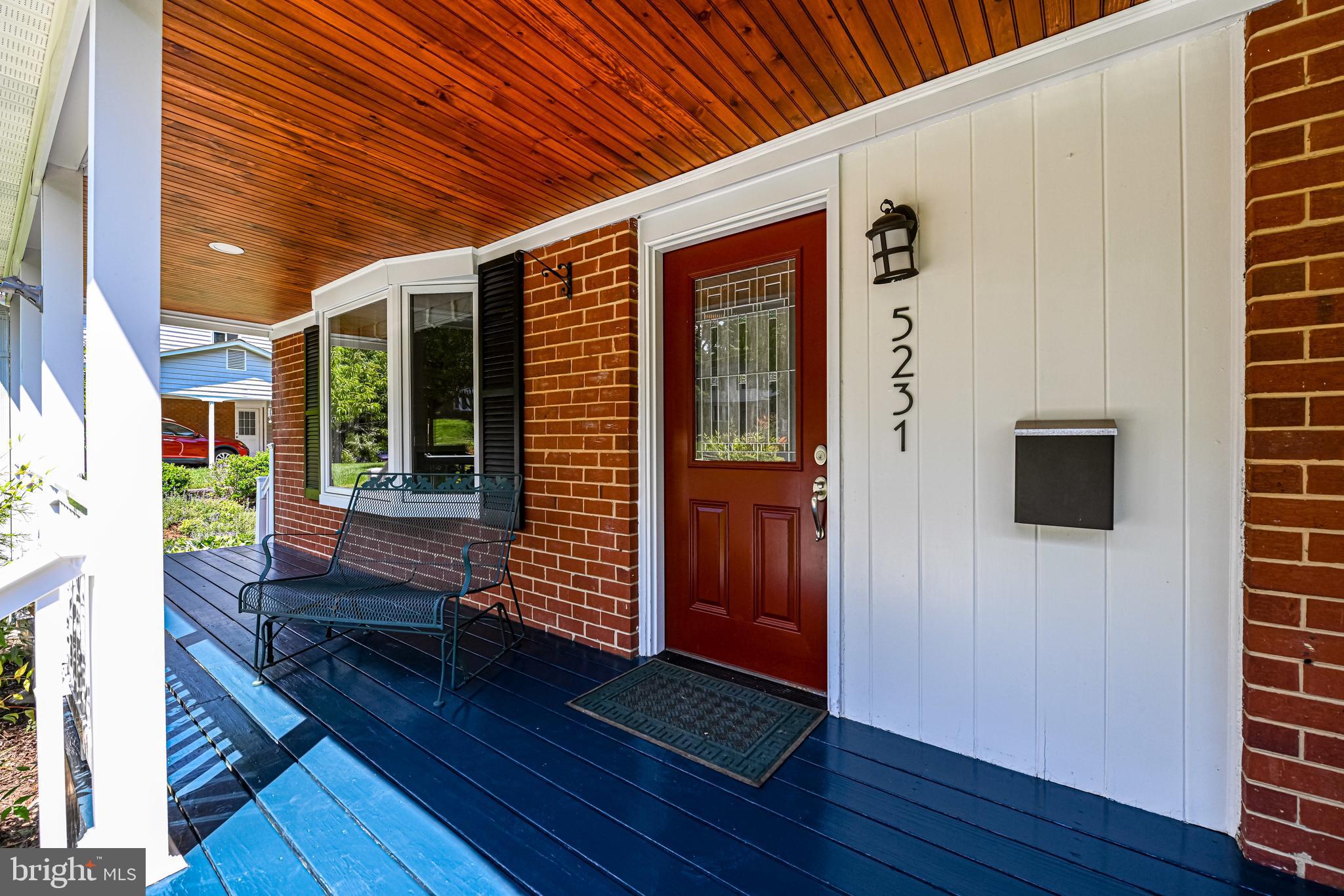 5231 Perth Court Springfield, VA 22151 - Photo 3 of 40