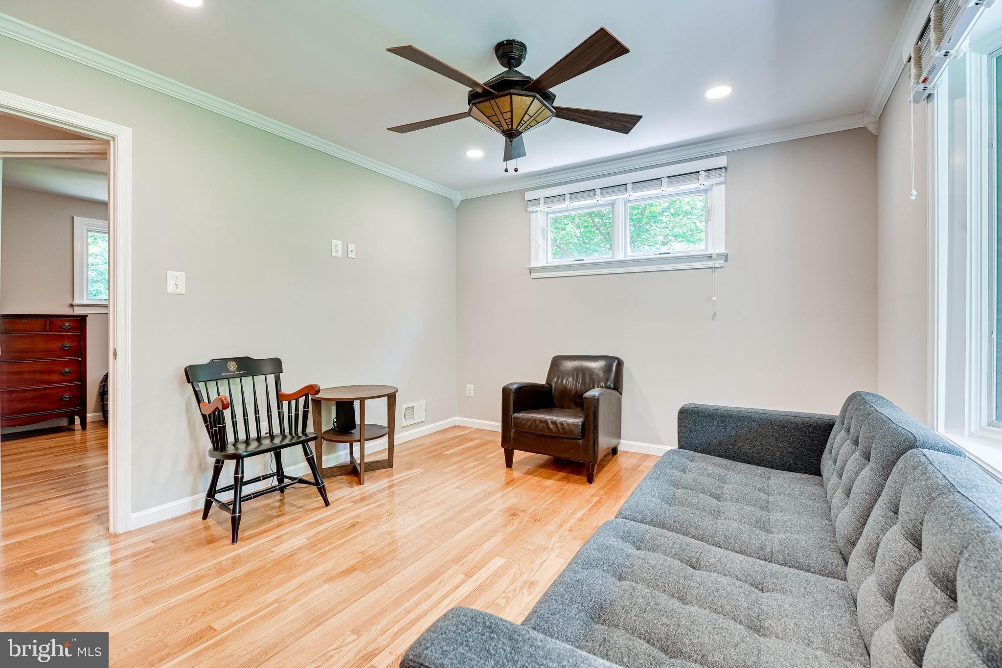 5231 Perth Court Springfield, VA 22151 - Photo 8 of 40