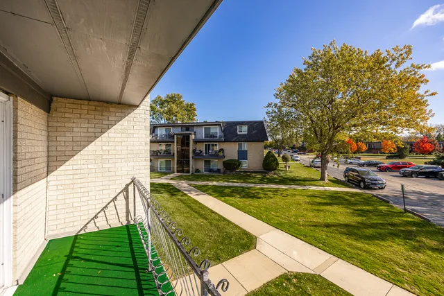 $1,750 | 11126 South 84th Avenue, Unit 11126, Palos Hills, IL 60465