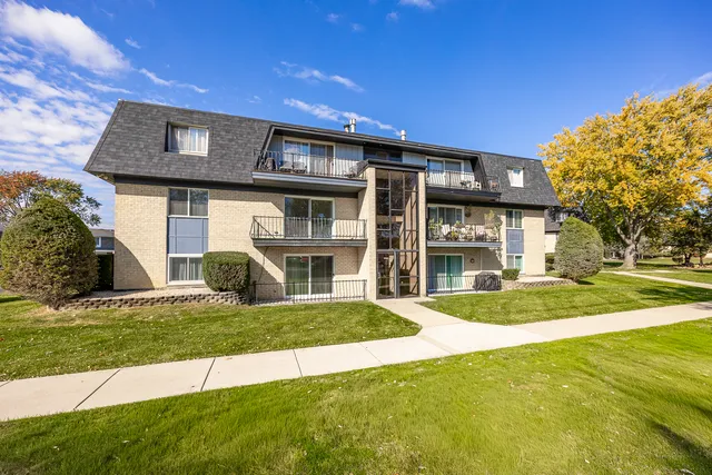 $1,750 | 11126 South 84th Avenue, Unit 11126, Palos Hills, IL 60465