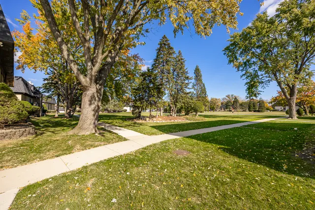 $1,750 | 11126 South 84th Avenue, Unit 11126, Palos Hills, IL 60465