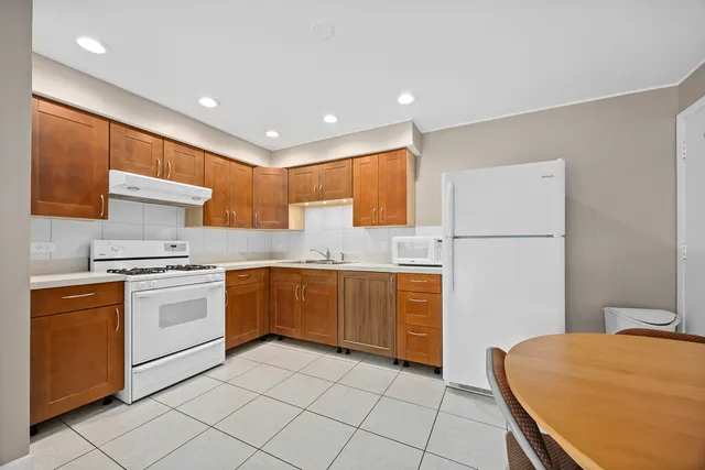 $1,750 | 11126 South 84th Avenue, Unit 11126, Palos Hills, IL 60465