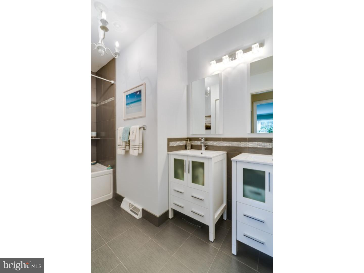 11 Raintree Drive Hamilton, NJ 08690 - Photo 17 of 25 Gallery Image 17