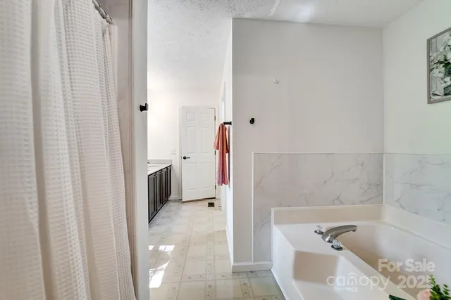 $399,000 | 41 Kings Creek Drive, Sylva, NC 28779