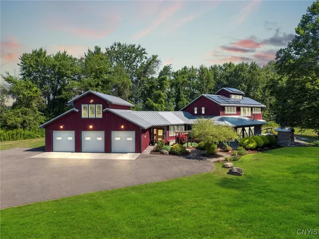 $800,000 | 43 White Anchor Cove, Cato, NY 13080