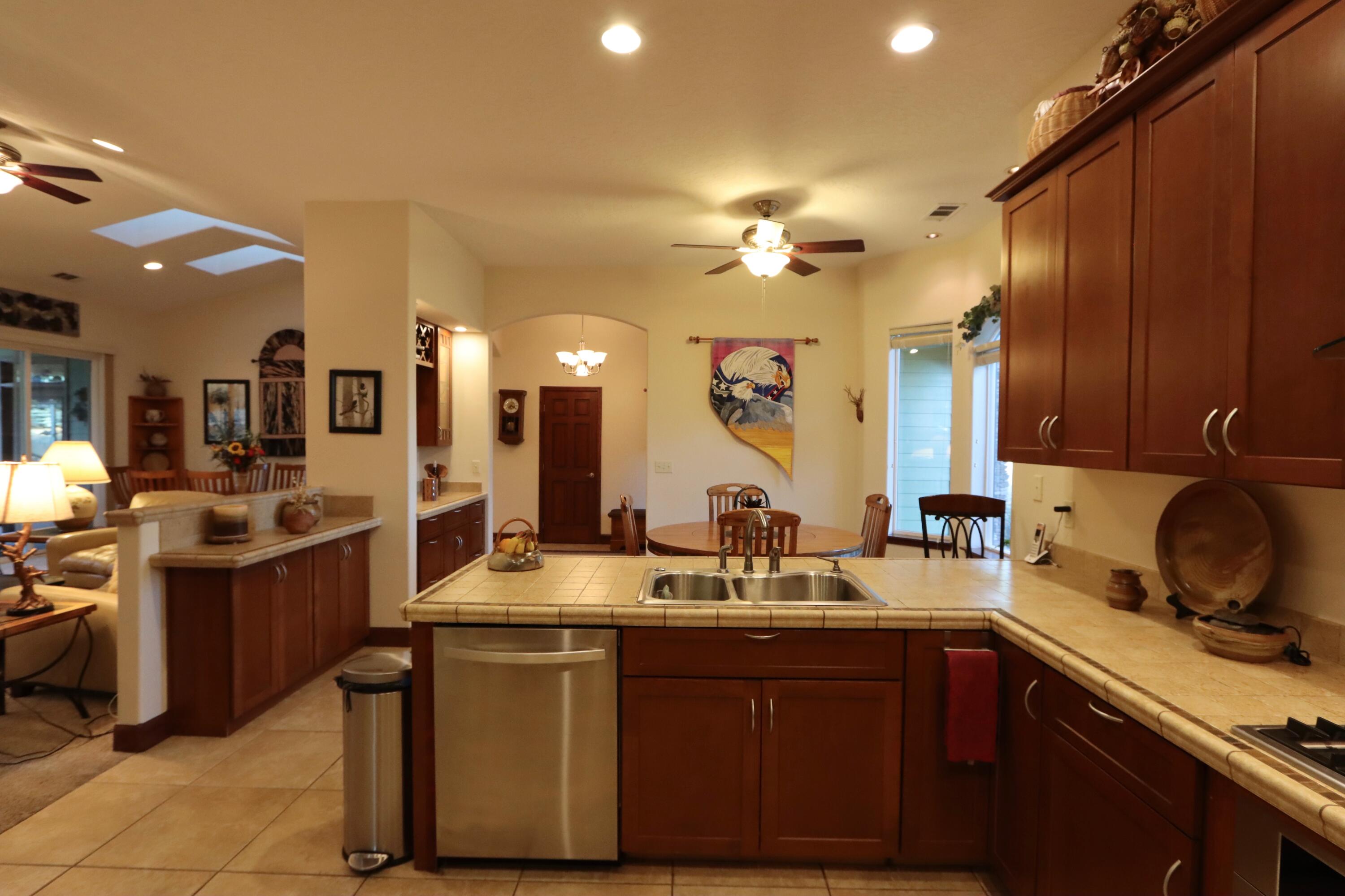 10537 Kestrel Road Klamath Falls, OR 97601 - Photo 11 of 46 IMG_1562