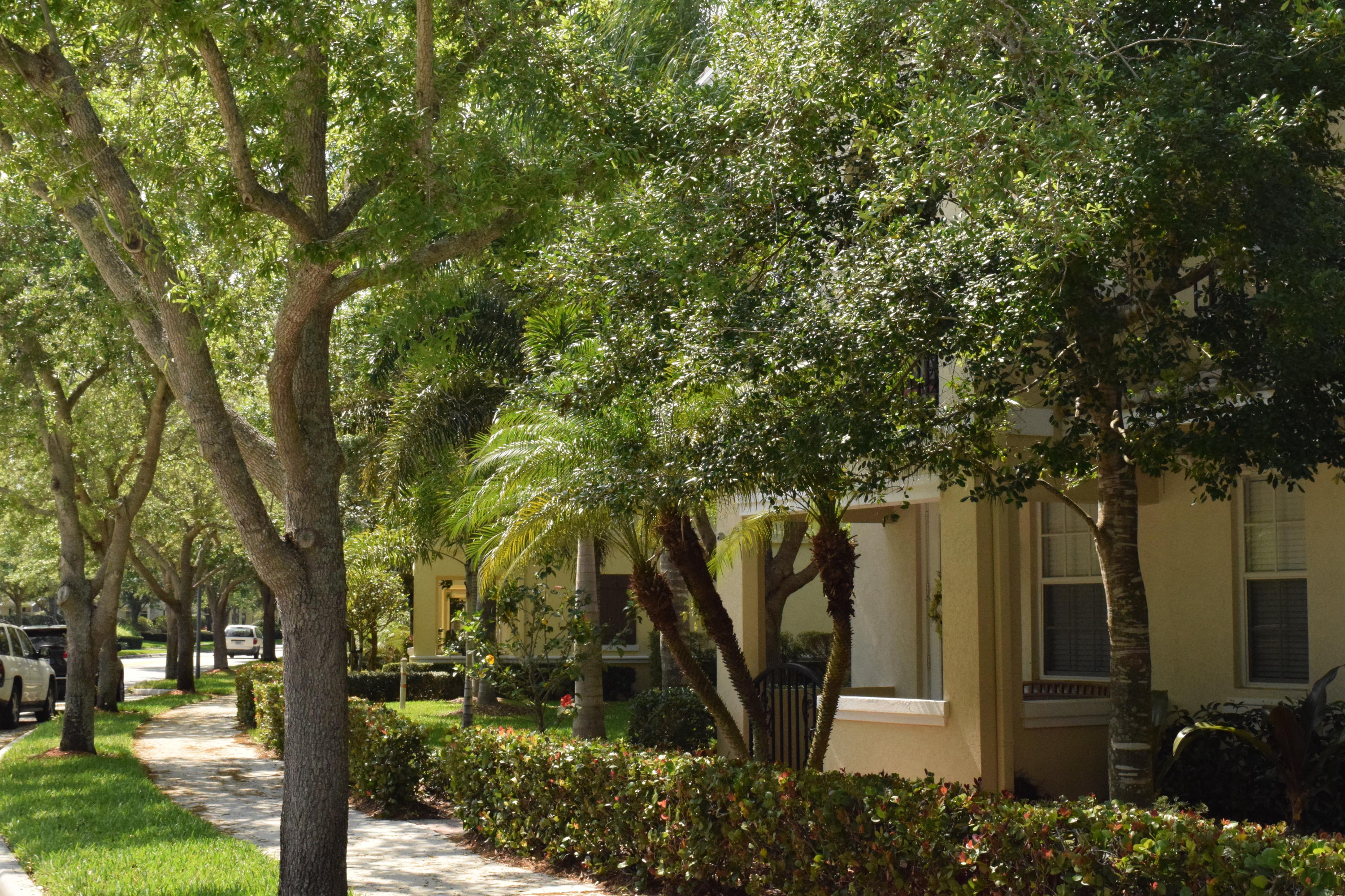 1639 Frederick Small Road Jupiter, FL 33458 - Photo 38 of 53 Front sidewalk_0076