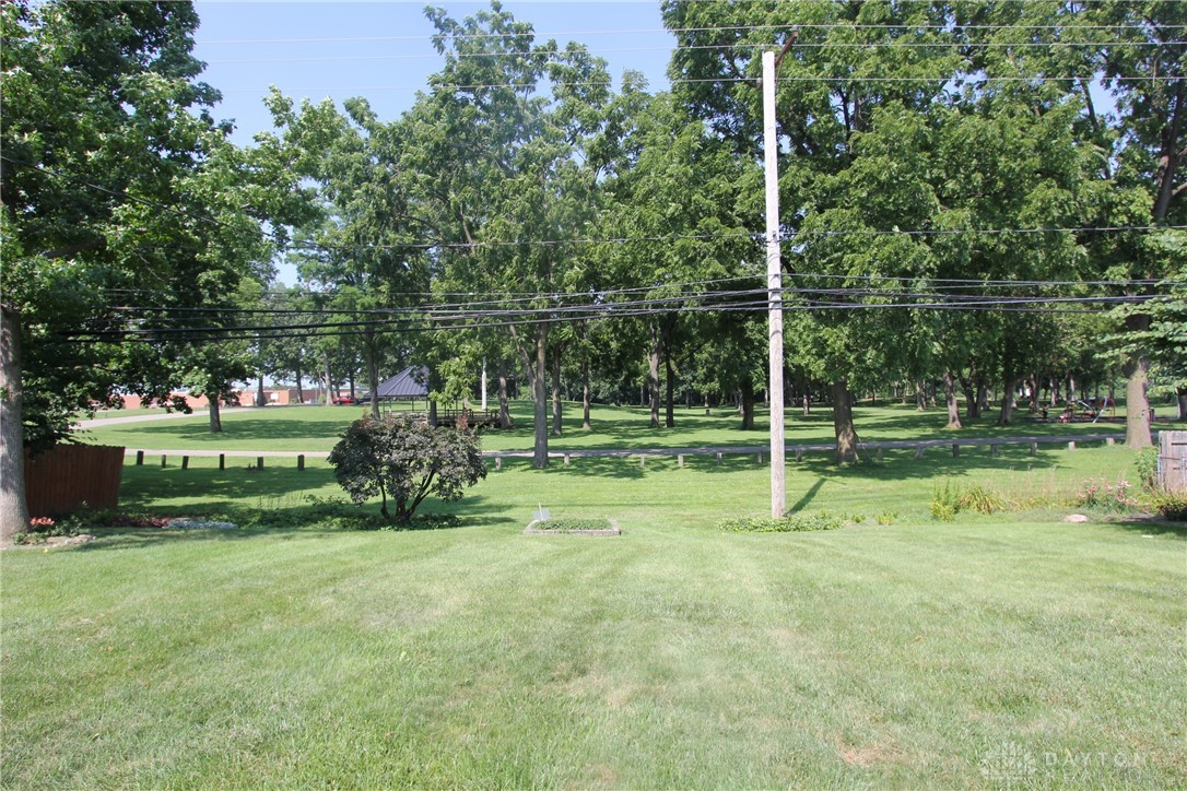 6529 Harshmanville Road Huber Heights, OH 45424 - Photo 4 of 45