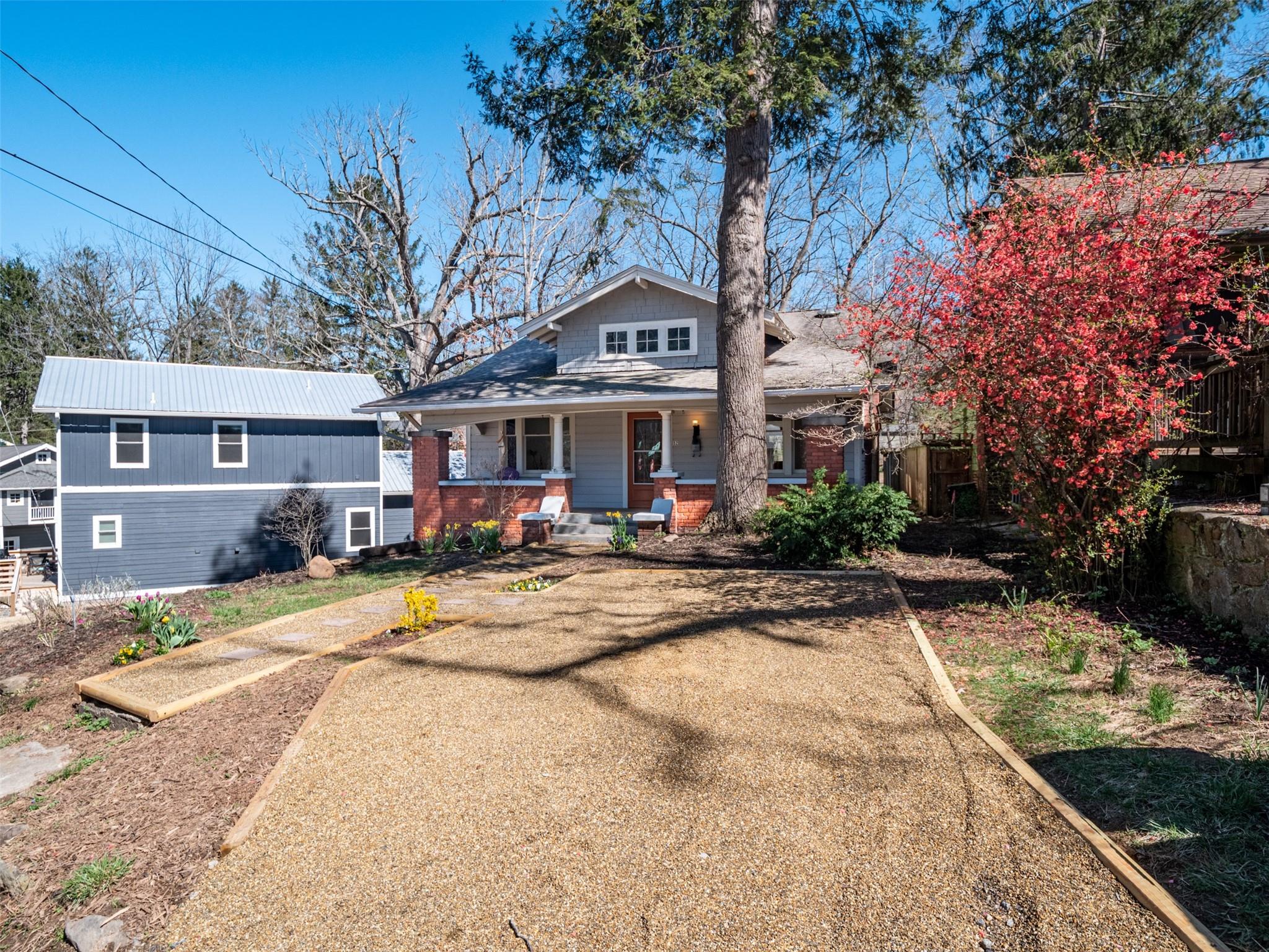 52 Ramoth Road Asheville, NC 28804 - Photo 4 of 33 Gallery Image 4