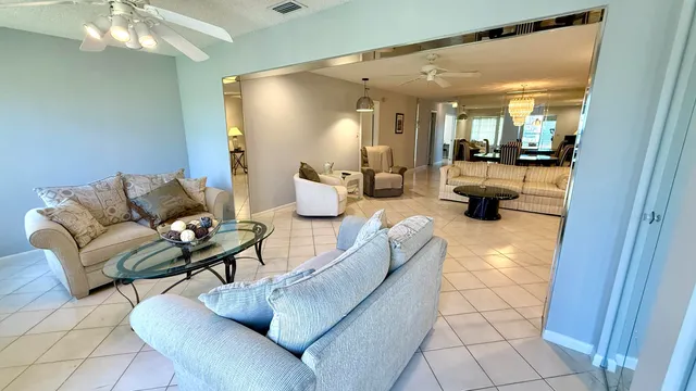 $1,800 | 5242 Privet Place, Delray Beach, FL 33484