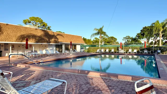 $1,800 | 5242 Privet Place, Delray Beach, FL 33484